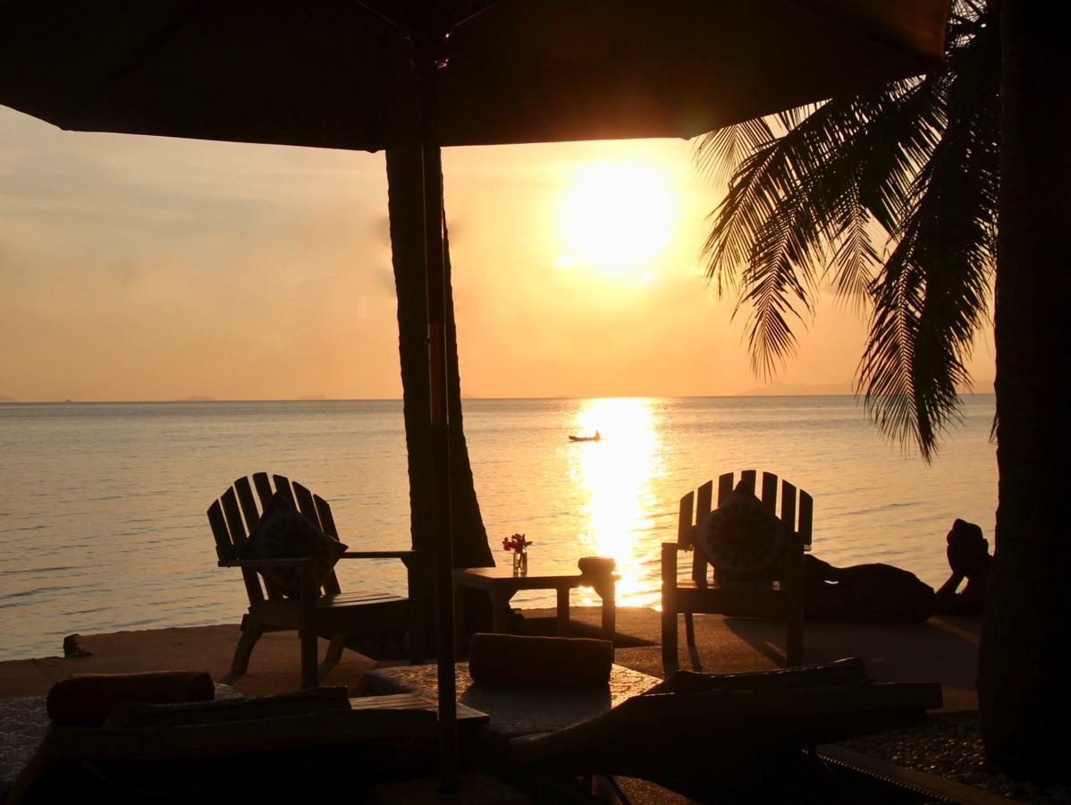 爱巴基棕榈日落海滩豪华别墅酒店 Taling Ngam Beach 外观 照片